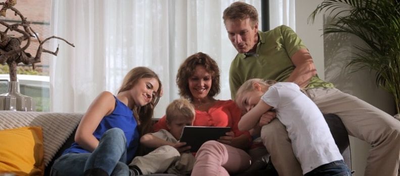 Voordelen van online video advertising vs tv commercials